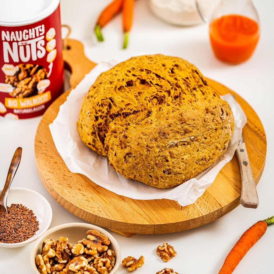 Curry Möhren Brot mit Walnüssen